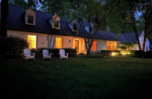 Indianapolis Apartment | Fox Knoll 1-Studio-Sleeps 2-Beautiful Setting! Indy 500! Grand Park, Concerts!