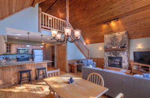 Bryson City Cabin | Fox Ridge-Hot Tub - Views - Open Large Wrap Around Deck
