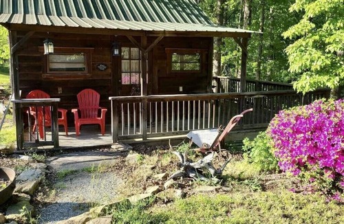 Flat Rock Cabin | Fred's bungalow: a cabin