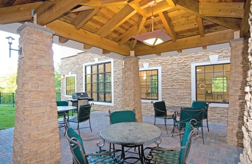 Chesapeake Condo | Free Breakfast. Indoor Pool & Hot Tub. Near the Virginia Beach business district!