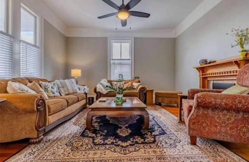 Rome House | Fully beautifully restored ventage home next to the Historic Clock Tower in Rome