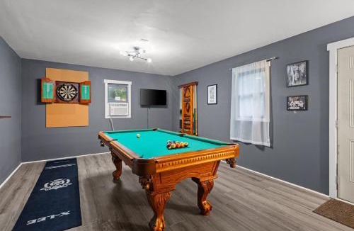 Arden House | Fun & Funky Asheville Home with Pool Table, Darts