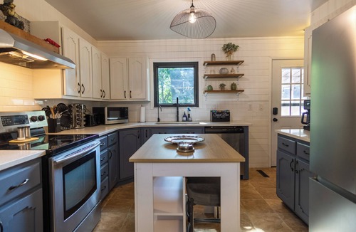 Southport House | Game Room/HotTub/Gym/Theater/Pet-Friendly/Sleeps14