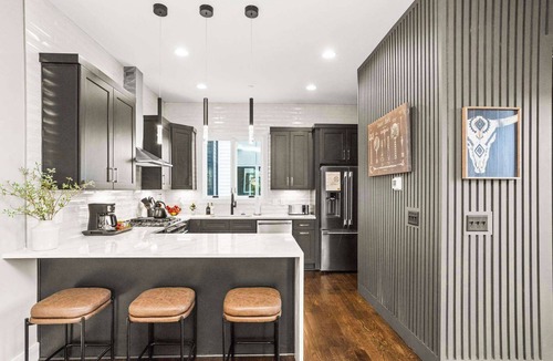 Buena Vista House | Gated Luxury in Nashville: Rooftop Views+Fire Pit
