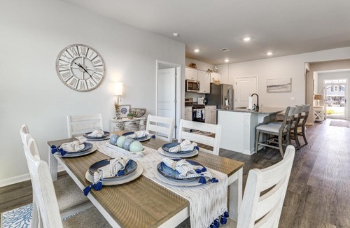 Newport House | Gateway to Emerald Isle! Coastal Gem w/Golf Cart