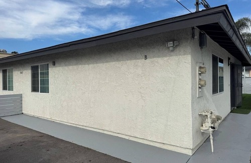 La Presa House | Gillespie Dr 2BR 1BA Front B | Near Downtown SD