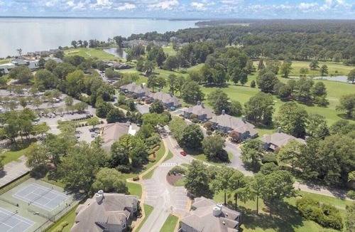 Kingsmill Condo | Golf Course Studio - Kingsmill, Minutes to Busch Gardens & Colonial Williamsburg