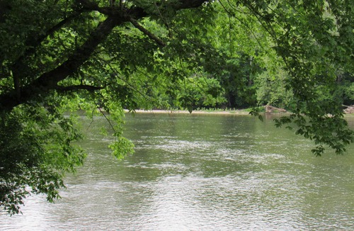 Rileyville House | Good Mill Riverfront Cottage