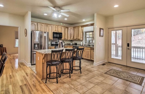 Goodview House | Goodview Home w/ Decks & Direct Lake Access!