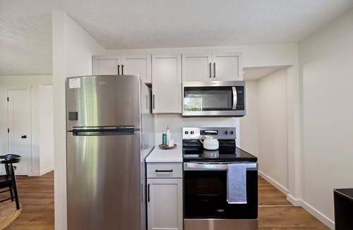 Lafayette House | Gorgeous 3BR Design, 2 Living Rooms, Sleeps 10