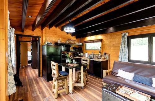 Brevard Cabin | Gorgeous Adults-Only Cabin with Hot Tub and Outdoor Fire Table, Perfect for a Romantic Escape in North Carolina