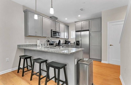 Asheville Villa | Gorgeous South Slope Townhome 106