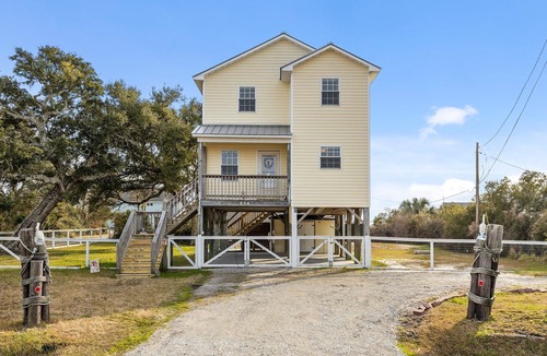 Harkers Island House | Gotta Getaway- 3-bedroom home in Harkers Island, NC