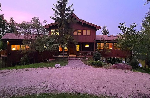 Rising Sun House | Grace Woods - Private Lake - Dock -Large Groups - 3 Entire Homes-Lake House