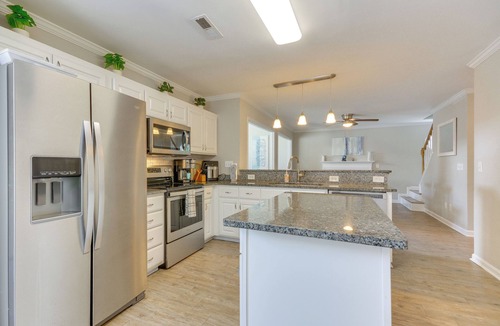 Graham House | Graham Home w/Private Pool & Ping-Pong Table!