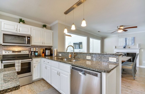 Graham House | Graham Home w/Private Pool & Ping-Pong Table!