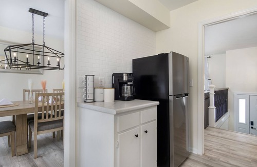 Arden House | Grand Cozy Cottage