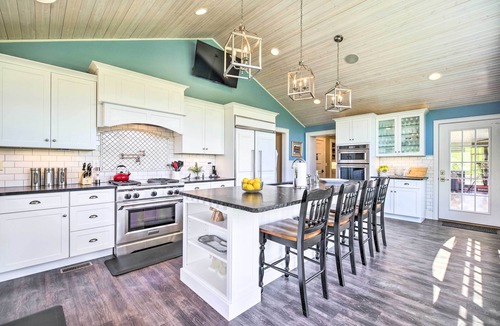 La Follette House | Grand LaFollette Home w/View + Covered Patio!