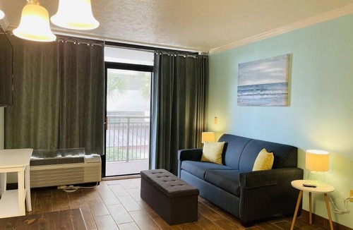 Myrtle Beach Apartment | *GRANDE CAYMAN RESORT CONDO*KING Bed*Great Pools*Hot Tubs*B21