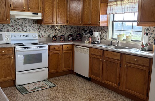 Panola House | Great & Clean 2 Bed/2Bath 40 min from Tuscaloosa*Pets OK*No WiFi