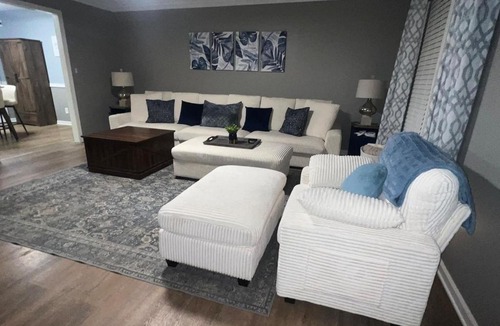 Benton House | Great comfy place and convenient location