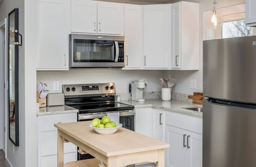 Daniels Hill House | Great Views near Downtown! | Couples Getaway