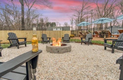 Greensboro House | Greensboro Getaway Villa HotTub Pool FirePit Basketball Golf