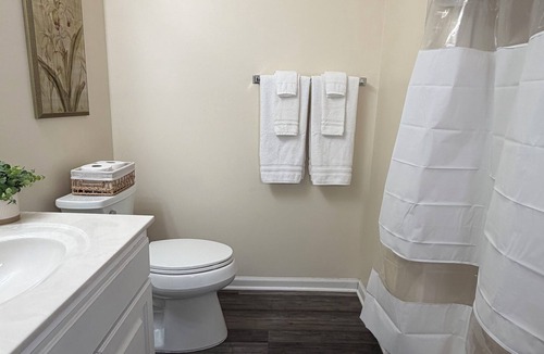 Greensboro Apartment | Greensboro/High Point - Ground Floor Apt 2BR/2BA
