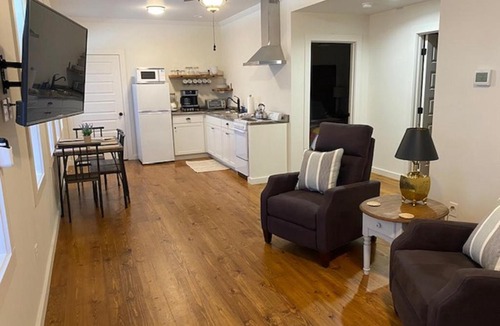 Altamont Apartment | Greeter Falls Lodge Suite 5