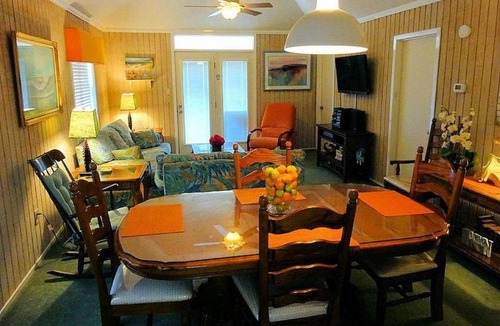 Myrtle Beach House | Guest Cottage 40 3BR 2BA 2nd Row Cottage near popular Shore Drive