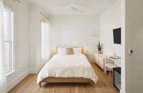 Downtown Bed & Breakfast | Guest House Raleigh