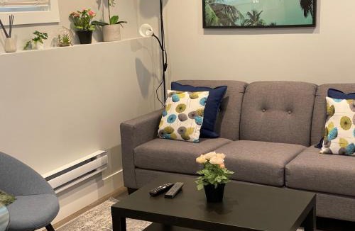 Saskatoon House | Hamm Suite
