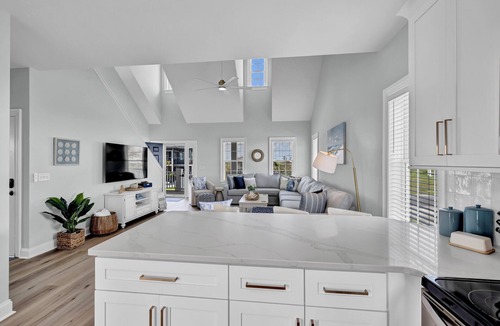 North Carolina Coast House | Hammock Dreams - Newly renovated, Close to beach, Boardwalk, restaurants, shops