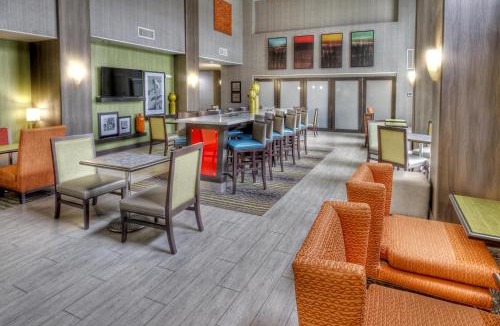 Ada Hotel | Hampton Inn and Suites Ada