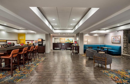 Bristol Hotel | Hampton Inn Bristol