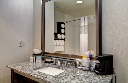 Central Business District Hotel | Hampton Inn & Suites Cincinnati-Downtown
