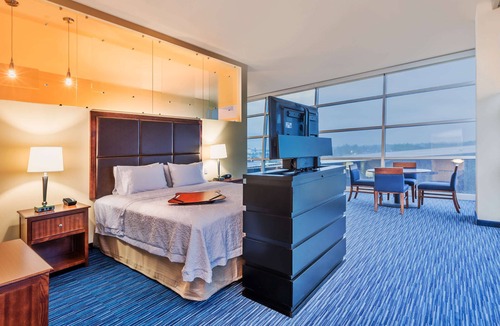 Owensboro Hotel | Hampton Inn & Suites Downtown Owensboro/Waterfront
