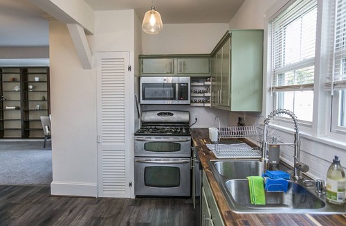 Downtown House | Hampton River Retreat Deluxe Spacious Waterfront Home Near Downtown