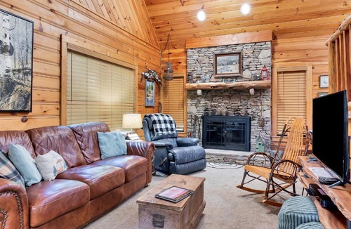 Townsend Ski Chalet | Happy Camper Cottage