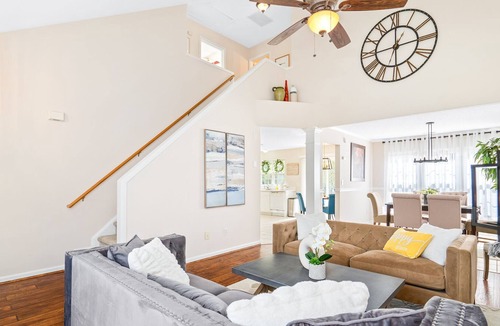Fuquay-Varina House | Happy home in lovely neighborhood sleeps 8 🌟