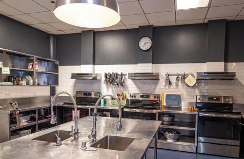 The Loop Hostel | HI Chicago Hostel