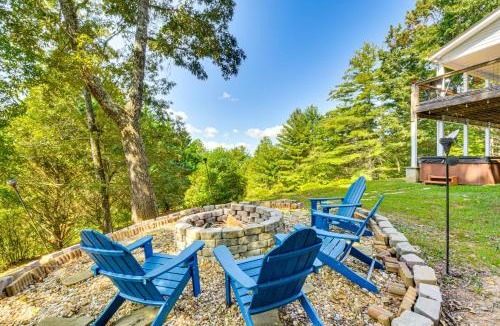 Hiawassee House | Hiawassee Hideaway: Hot Tub, Lake & Mountain Views