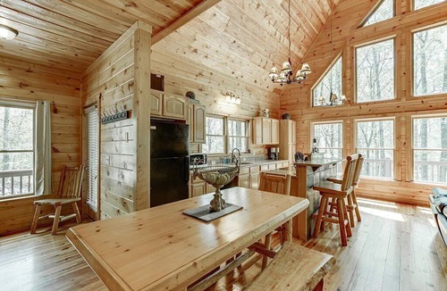Cleveland Cabin | Hickory Woods- Private Couples Paradise, Huge Hot Tub, Pool Table and Frieplace