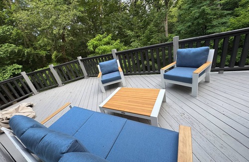 Moneta Cabin | Hidden Gem! A 4-bedroom cabin with AC in charming Moneta