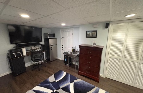 Mount Pleasant Apartment | Hideaway Private Studio