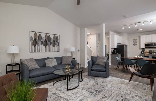 High Point House | High Point`s Gem! Group Friendly! Five Bedrooms!