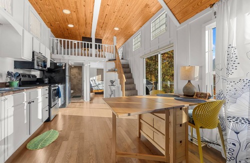 Sylva Cabin | Higher Ground-Eco Luxe Tiny Cabin/Stunning Views