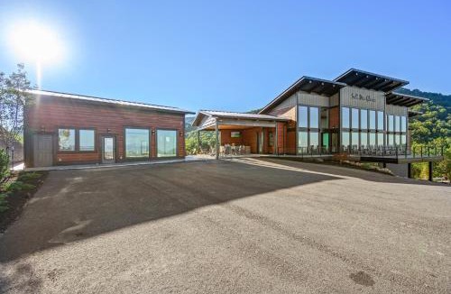 Sevierville Villa | Higher Power, 6bdrm 6bath, Specials, Free Tickets, Indoor Pool, Amazing View, Hot Tub, Gameroom