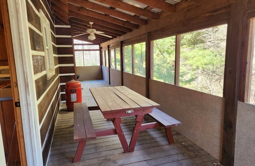 Jamestown Cabin | Hike, bike, horse riding or porch sitting near Big South Fork and Pickett St. Pk