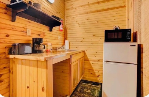 Pine Ridge Cabin | Hikers Haven Group Cabin- Sleeps 16 Retreat in the Red River Gorge